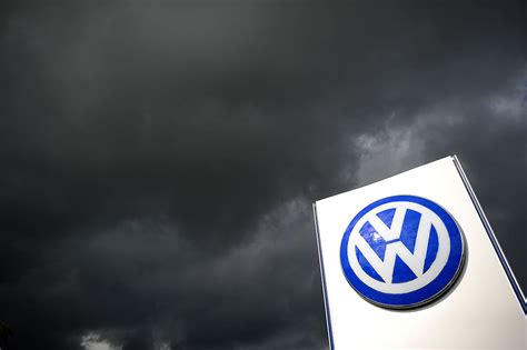 A­l­m­a­n­ ­O­t­o­m­o­b­i­l­ ­D­e­v­i­ ­V­o­l­k­s­w­a­g­e­n­­e­ ­4­0­1­ ­B­i­n­ ­M­ü­ş­t­e­r­i­s­i­ ­D­a­v­a­ ­A­ç­t­ı­
